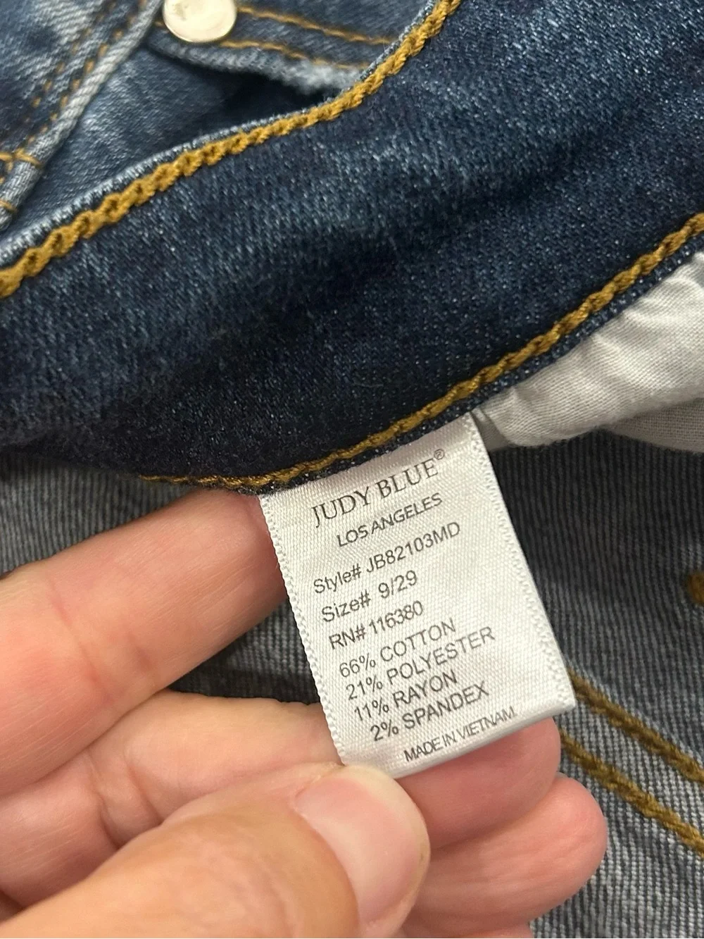 Judy Blue Medium Wash Straight Leg Jeans